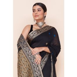 Pale Silverish Color Pure Handloom Silk Saree With Contrast Matching Black Color Pallu and Contrast Matching Blouse (COD ON REQUEST)
