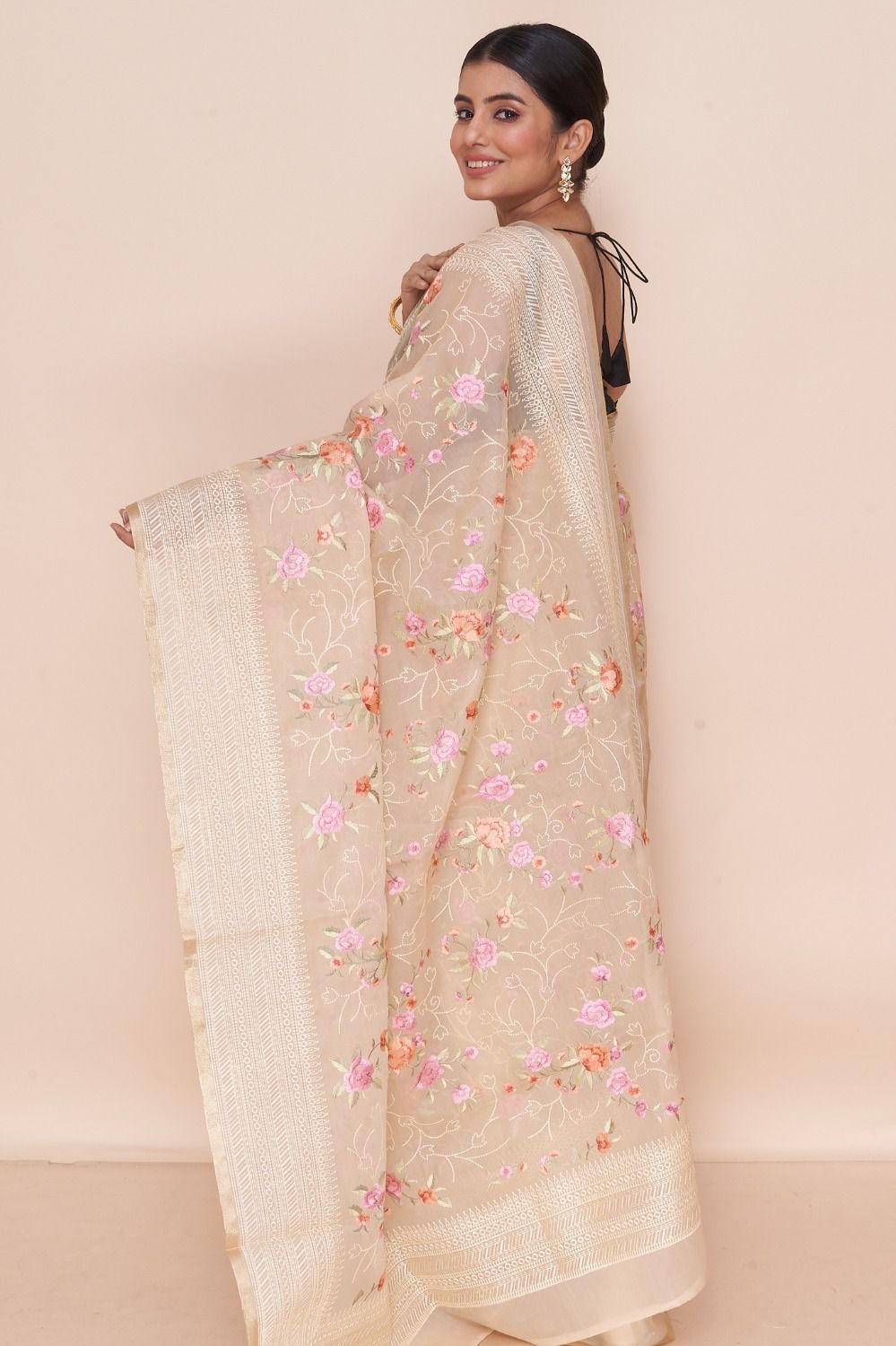 Women's Organza Cream Embellished Designer Saree With Blouse Piece