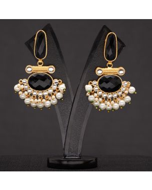 BLACK STONE AND PEARL ELEGANT EARRING