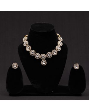 KUNDAN & AD STUDDED SLEEK NECKLACE WITH EARRING