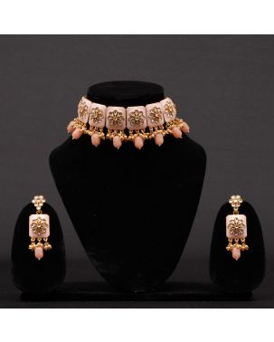 FLORAL KUNDAN WORK ON PASTEL PINK CHOKER WITH EARRING & MAANGTIKA