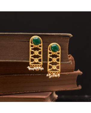 GOLD PLATED GREEN STONE EARRING WITH PEARL DROPS