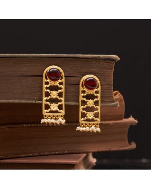 GOLD PLATED MAROON STONE EARRING WITH PEARL DROPS