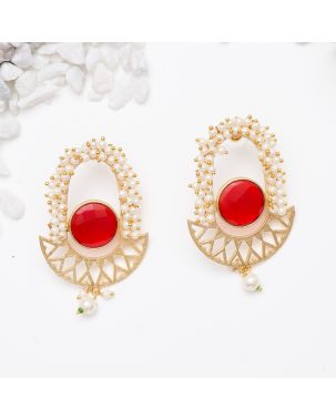 GOLD TONED EARRINGS WITH RED STONE & PEARL DETAILING