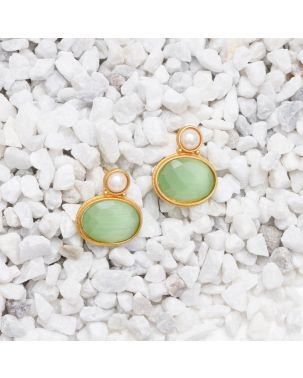 GREEN OVAL STONE EARRINGS WITH PEARL ACCENT