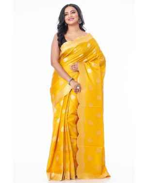 GOLDEN YELLOW KATAN SILK SAREE WITH SCALLOP BORDER, MATCHING BLOUSE PIECE