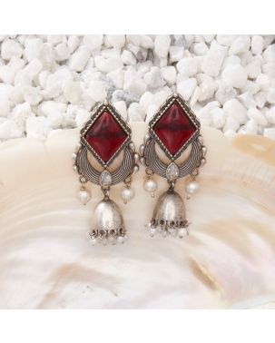 RED DIAMOND SHAPED DROP EARRINGS, WITH DELICATE PEARLS