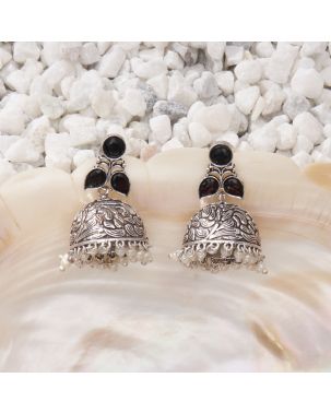 OXIDISED SILVER JHUMKA WITH LEAF MOTIFS & BLACK STONE AND PEARL SETTING