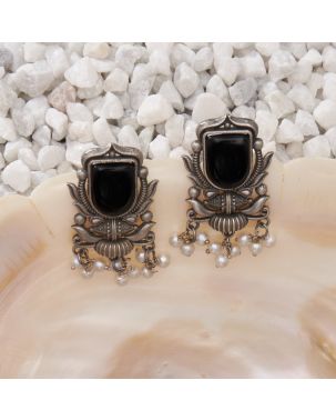 ELEGANT OXIDISED SILVER EARRING WITH BLACK STONE CENTERPIECE & DELICATE PEARL DROPS