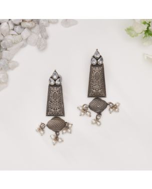 STONE SETTING OXIDISED GERMAN SILVER EARRINGS